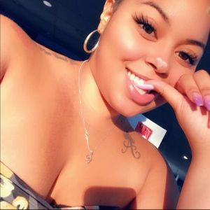 Meet your Posher, Giselle